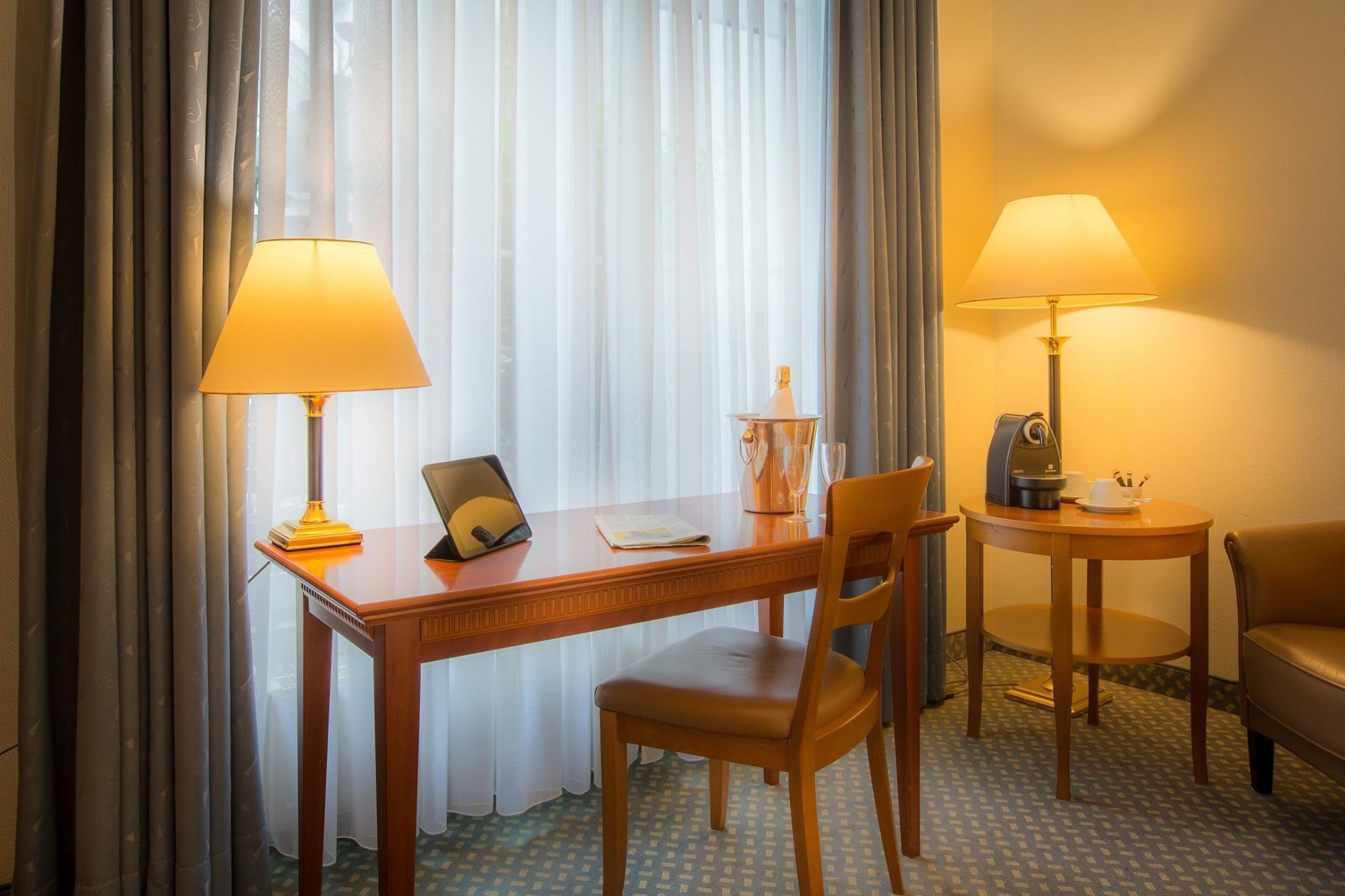 Carls Hotel