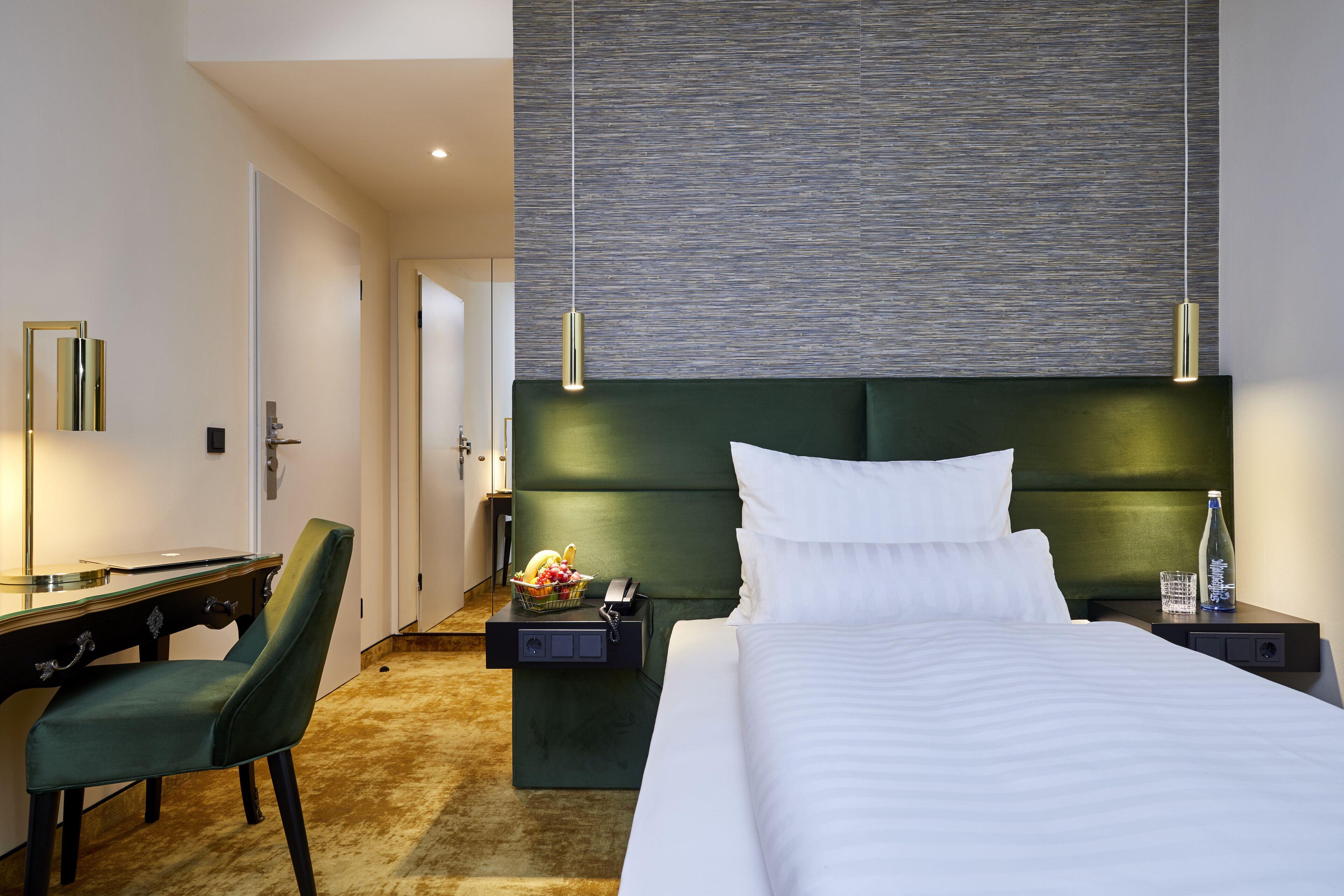 Carls Hotel 4*